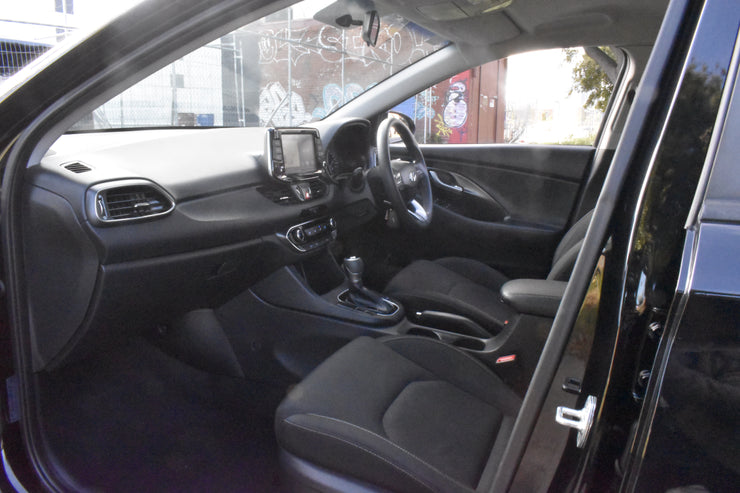 2017 Hyundai i30 PD MY18 Active Hatchback 5dr Spts Auto 6sp 2.0i 2308U