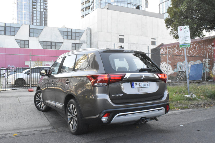 2018 Mitsubishi Outlander ZL MY19 ES Wagon 7st 5dr CVT 6sp AWD 710kg 2.4i 2307U
