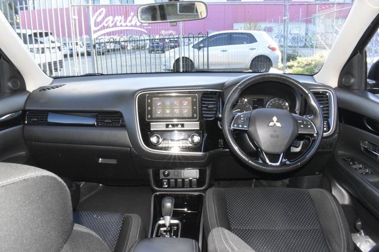 2018 Mitsubishi Outlander ZL MY19 ES Wagon 7st 5dr CVT 6sp AWD 710kg 2.4i 2307U